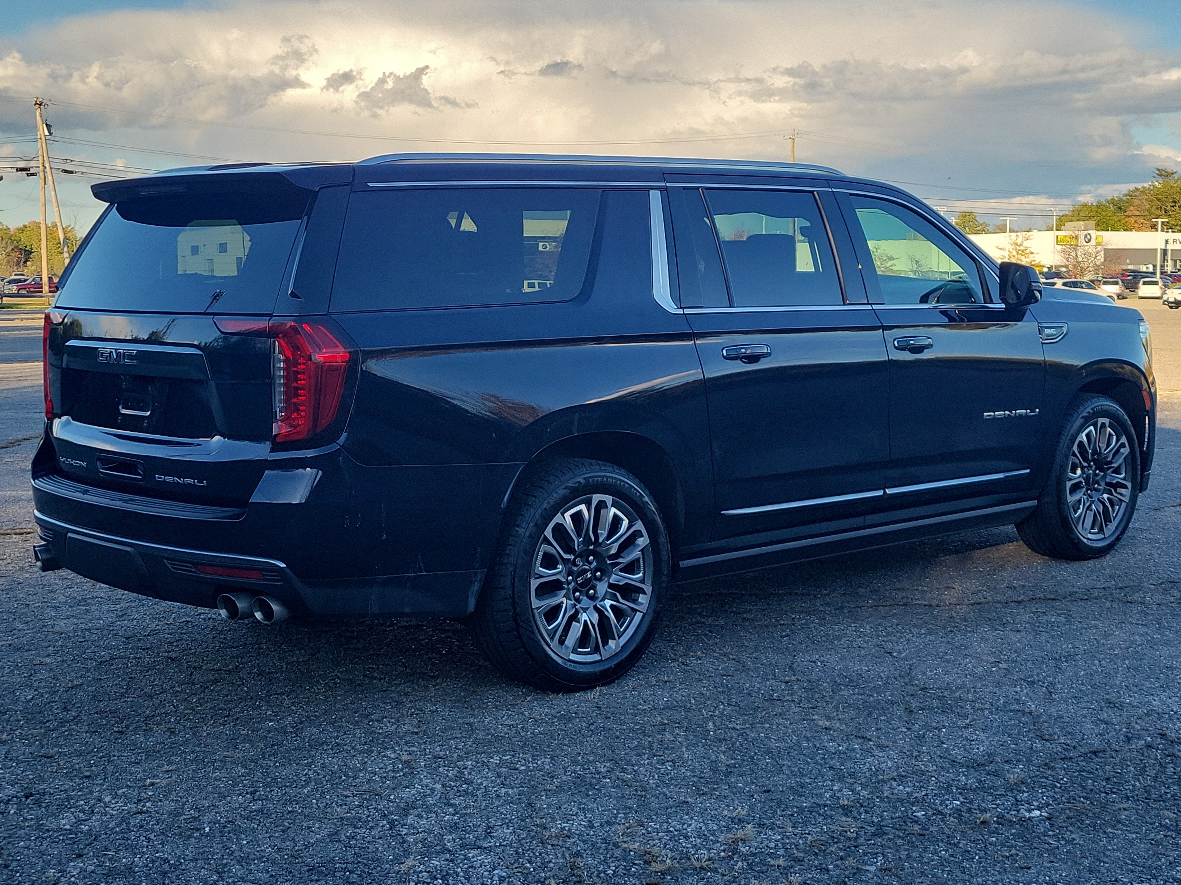 2023 GMC Yukon XL Denali Ultimate