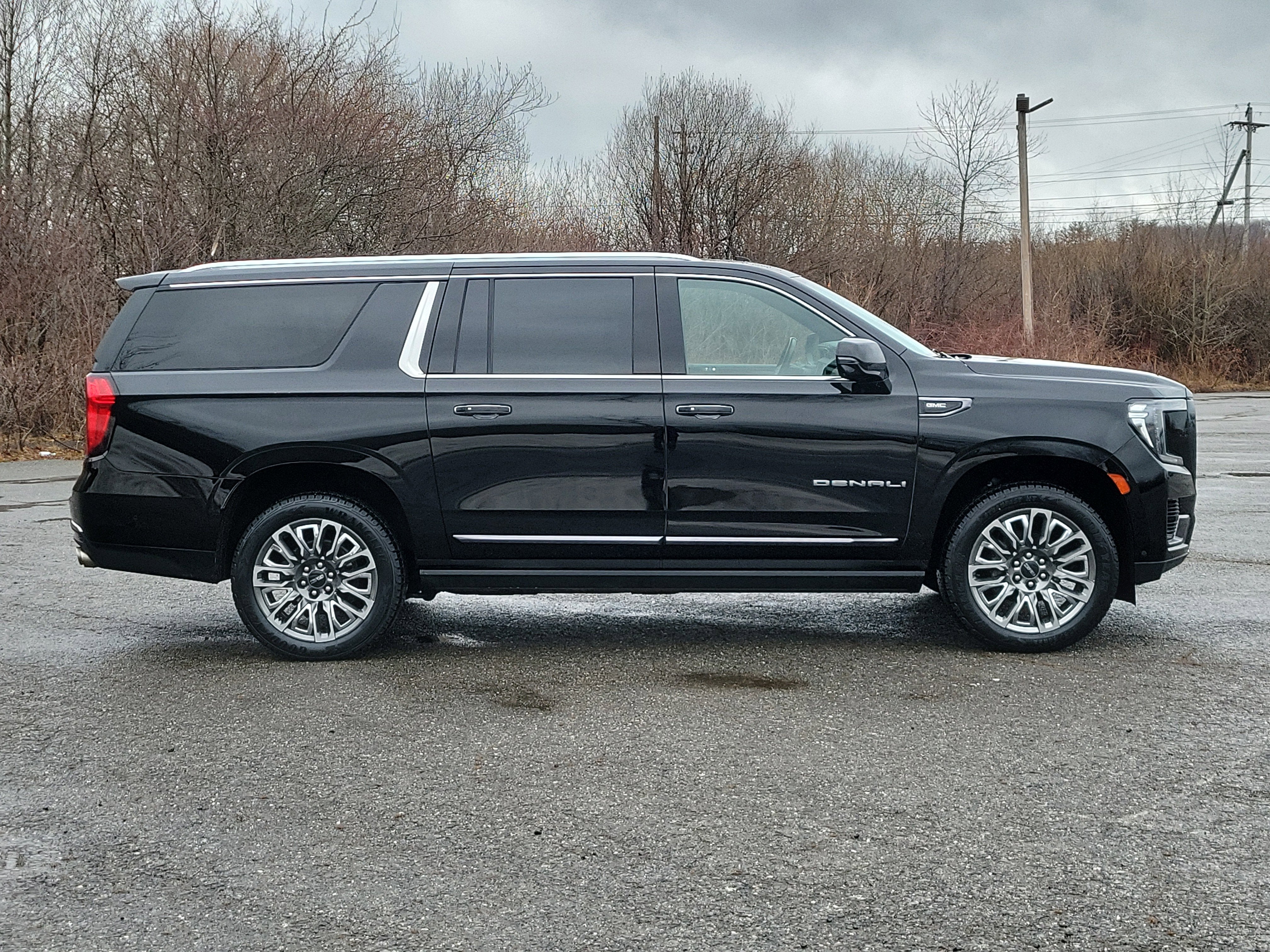 2023 GMC Yukon XL Denali Ultimate