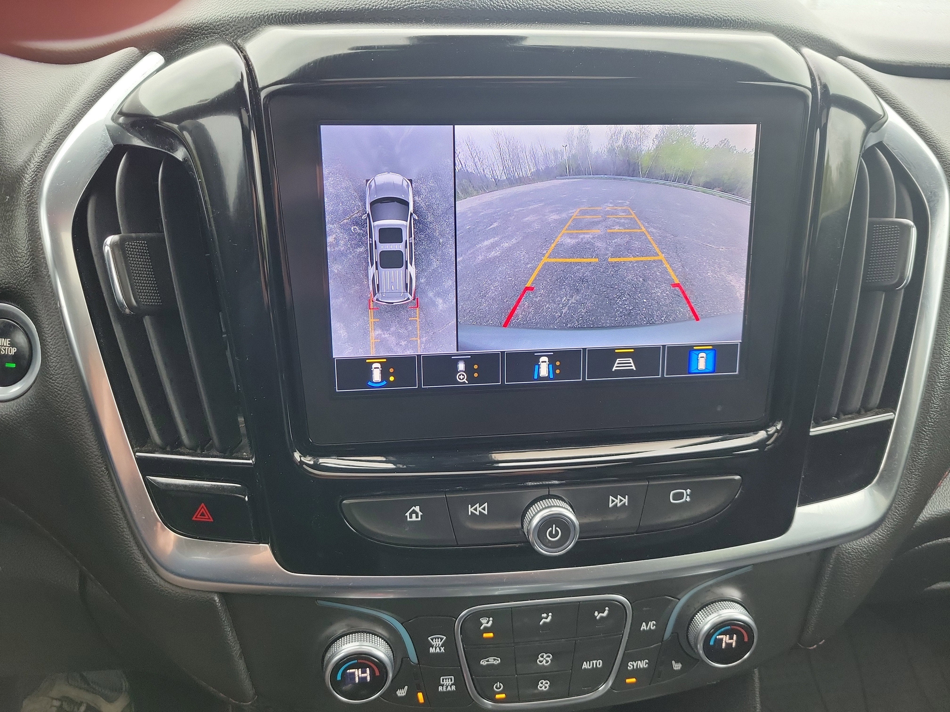 2023 Chevrolet Traverse RS