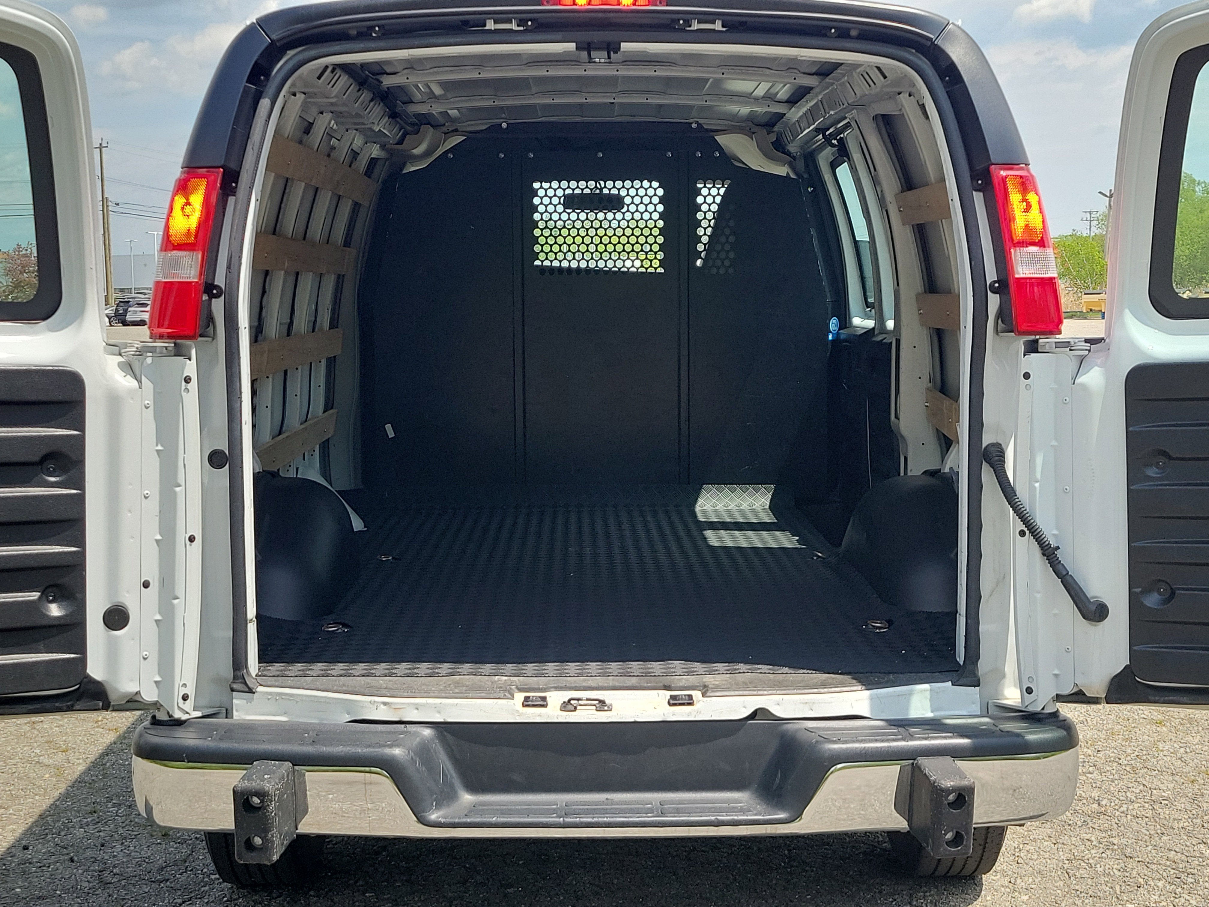 2024 GMC Savana Cargo 2500 Work Van