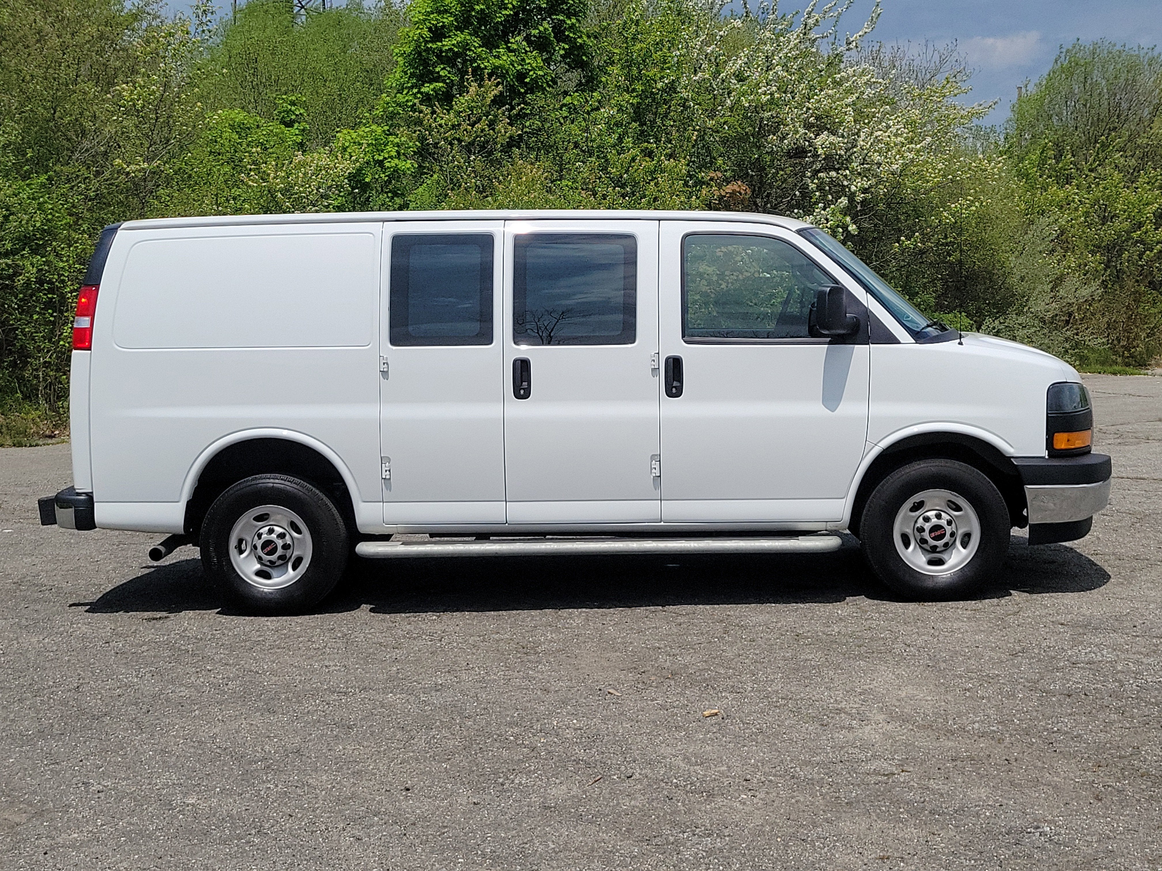 2024 GMC Savana Cargo 2500 Work Van