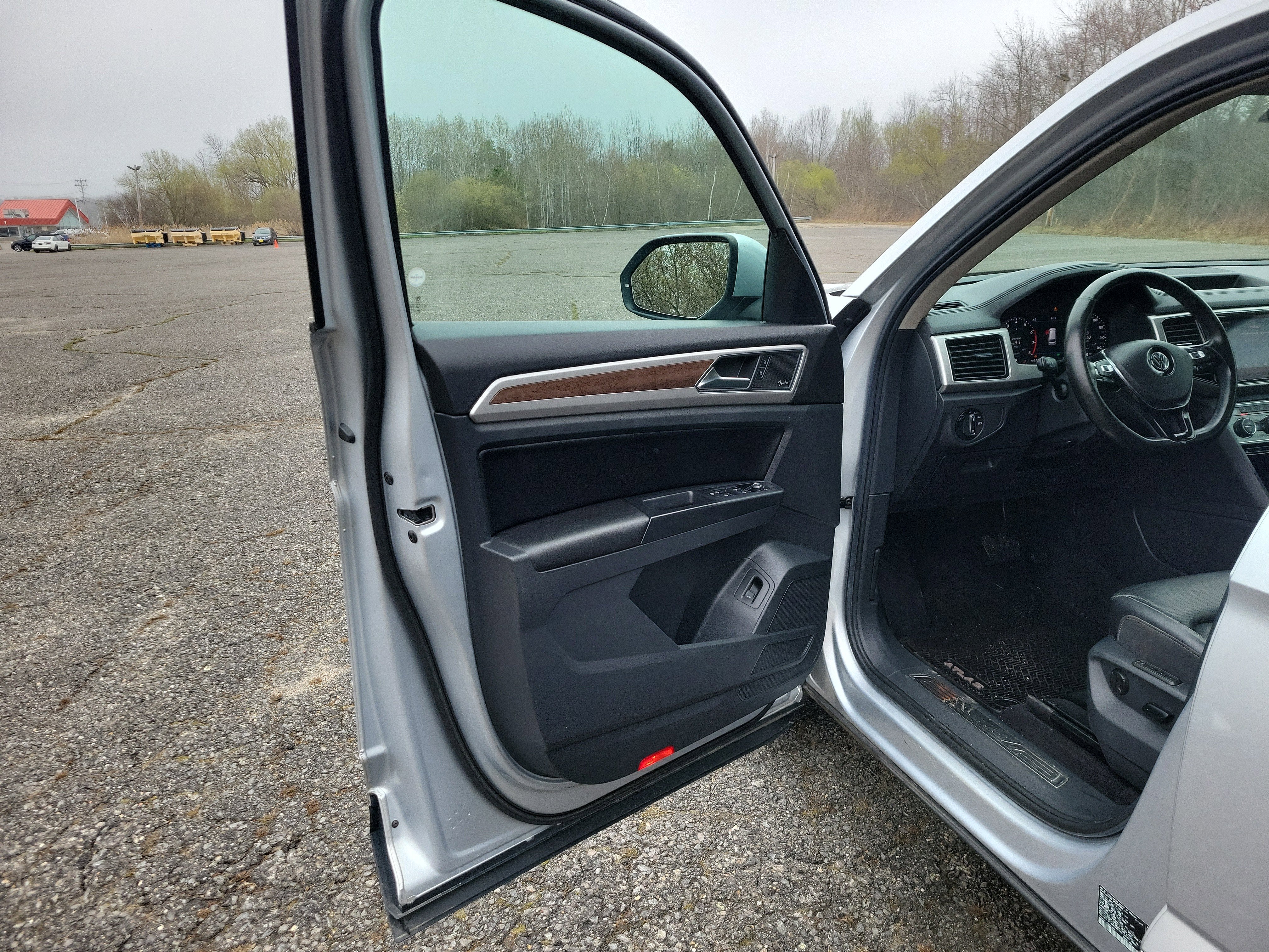 2018 Volkswagen Atlas 3.6L V6 SEL Premium