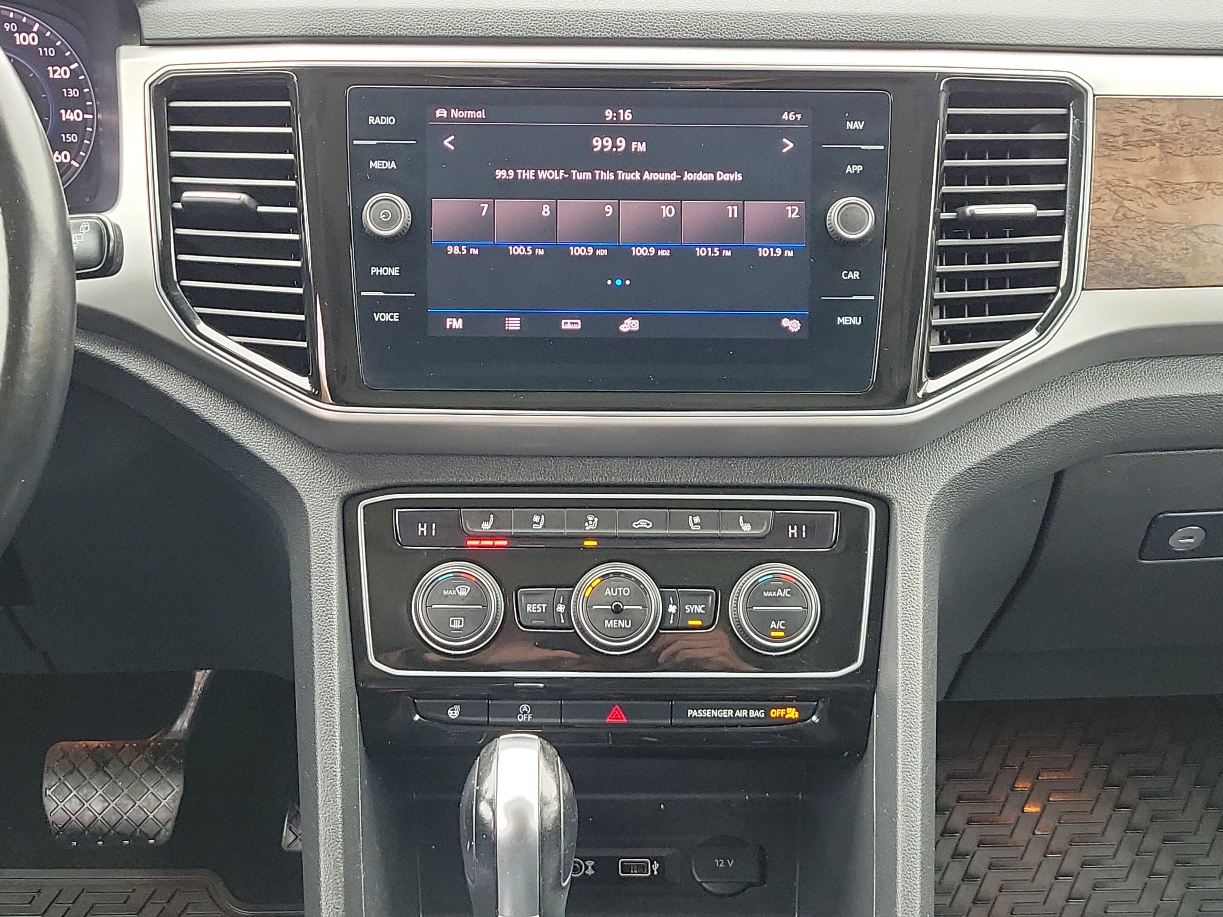 2018 Volkswagen Atlas 3.6L V6 SEL Premium