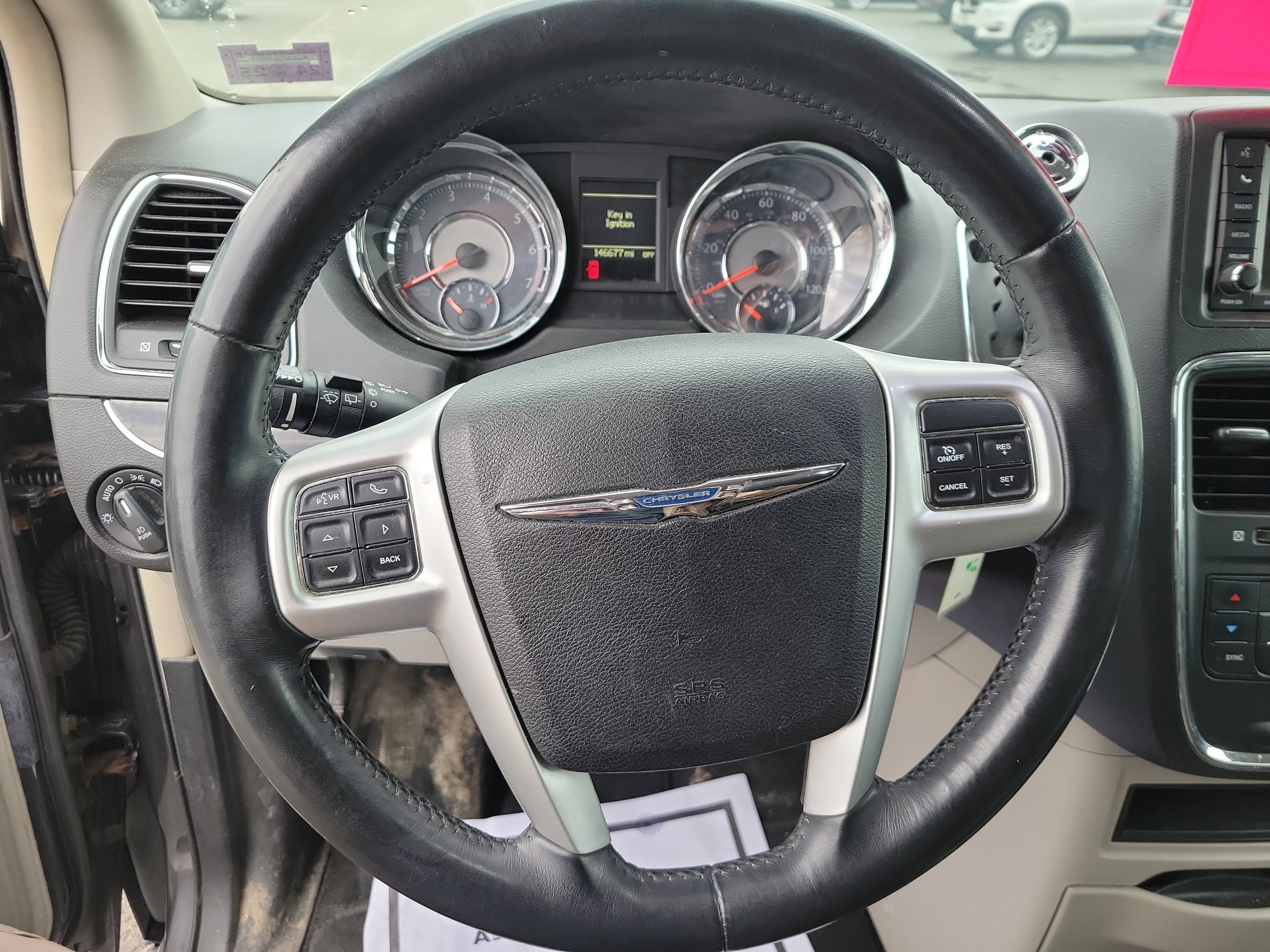 2016 Chrysler Town & Country Touring