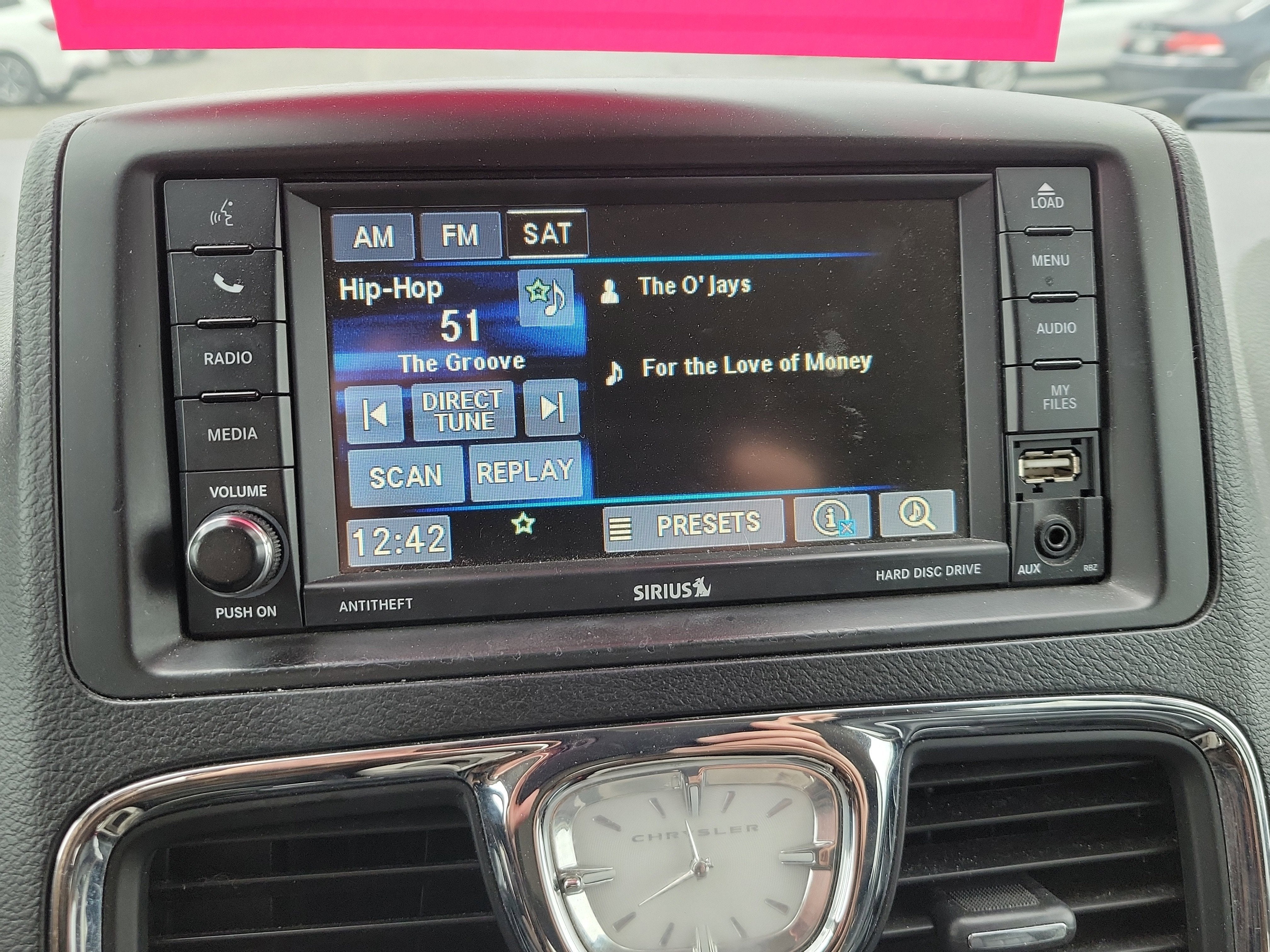 2016 Chrysler Town & Country Touring