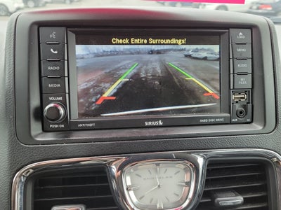 2016 Chrysler Town & Country Touring