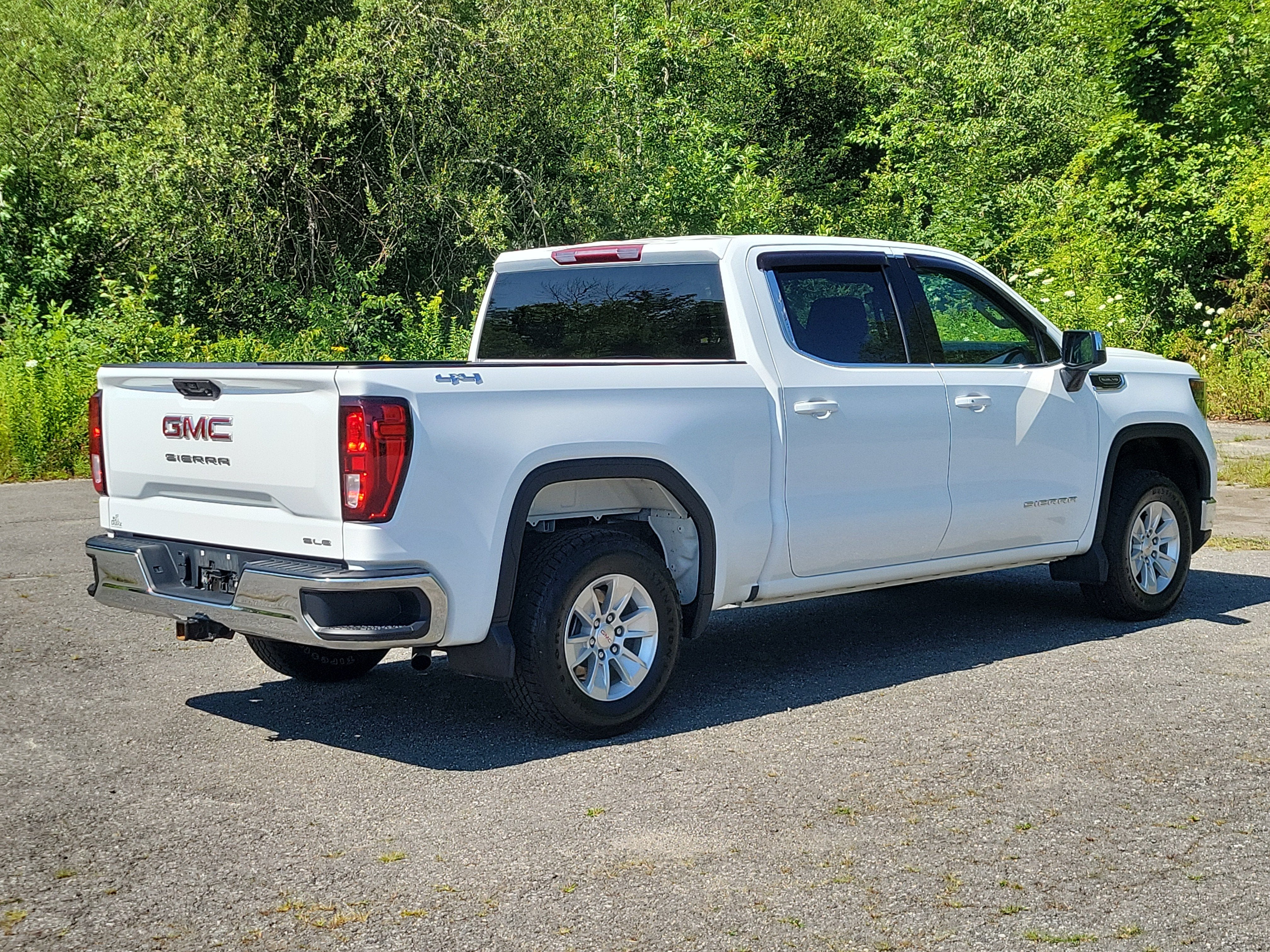 2024 GMC Sierra 1500 SLE