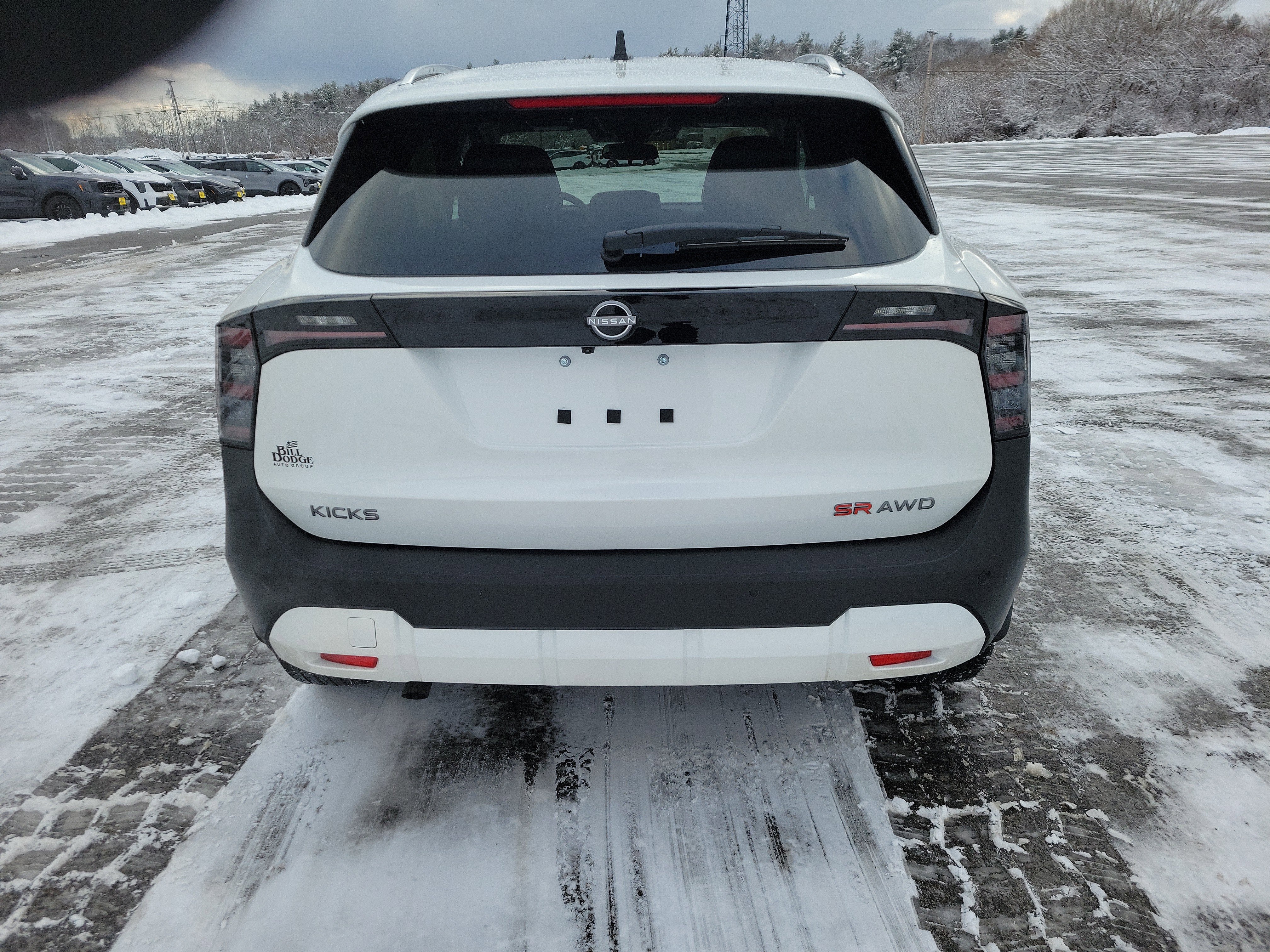 2026 Nissan Kicks SR