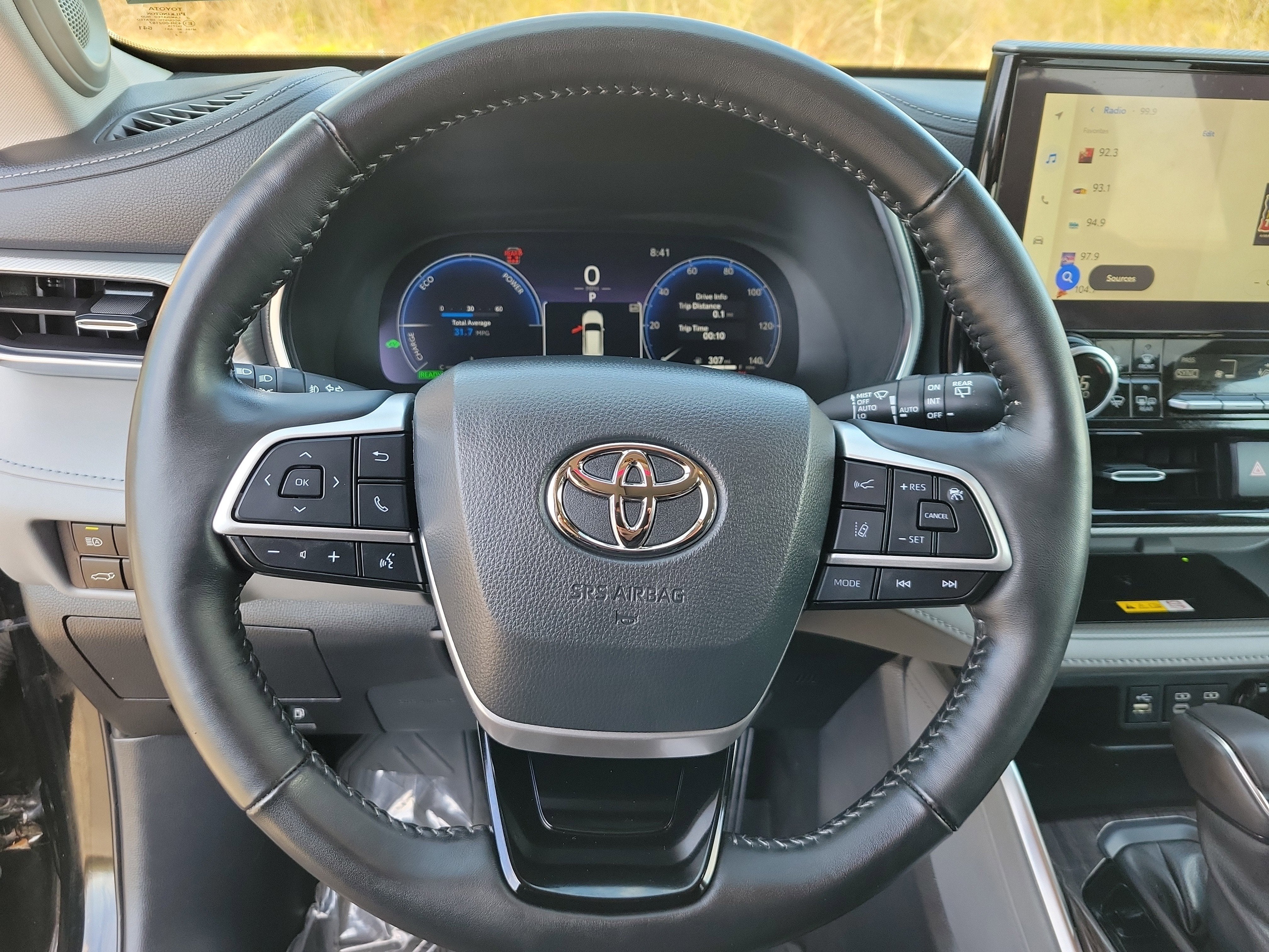 2023 Toyota Highlander Hybrid Platinum