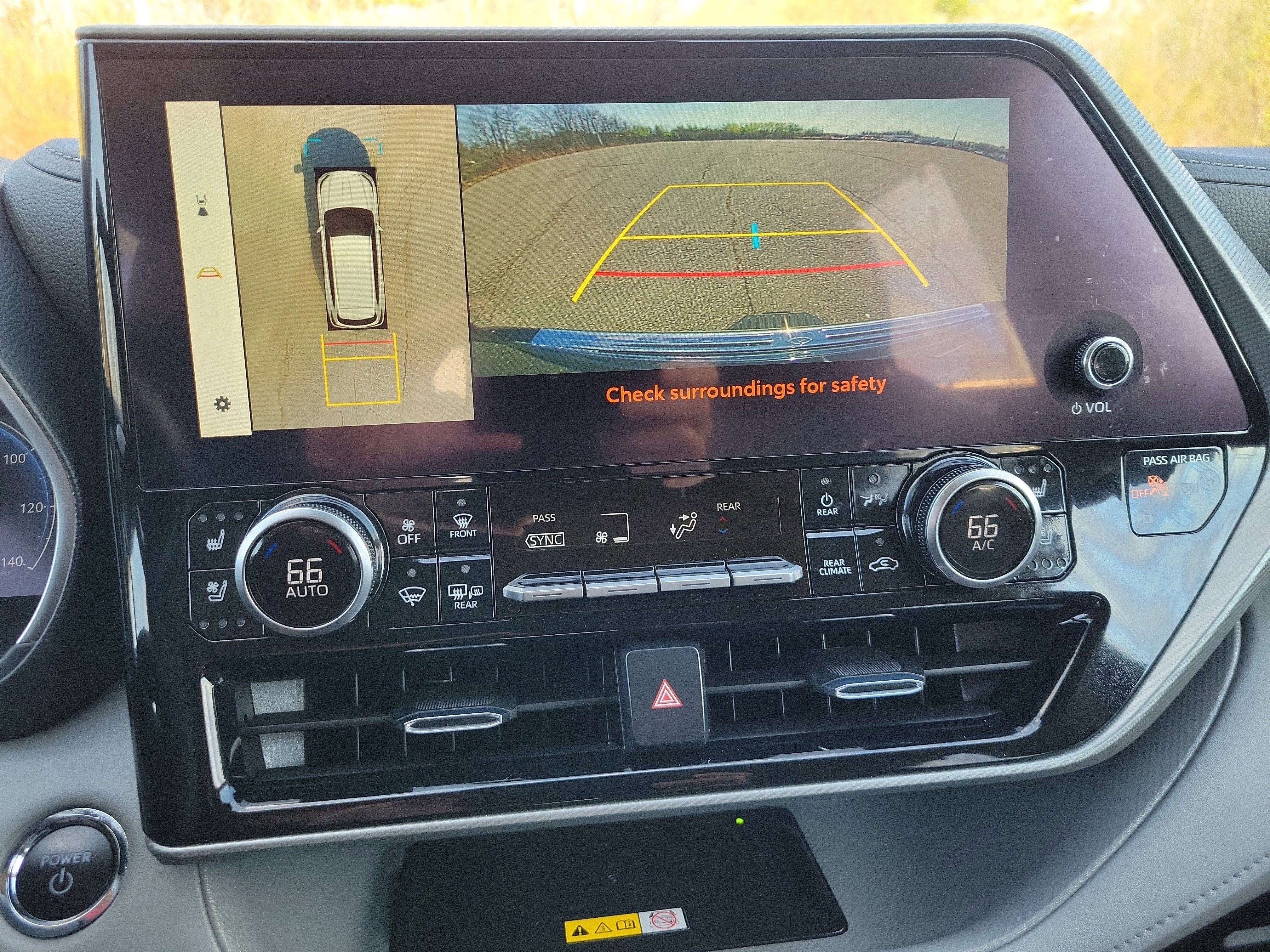 2023 Toyota Highlander Hybrid Platinum