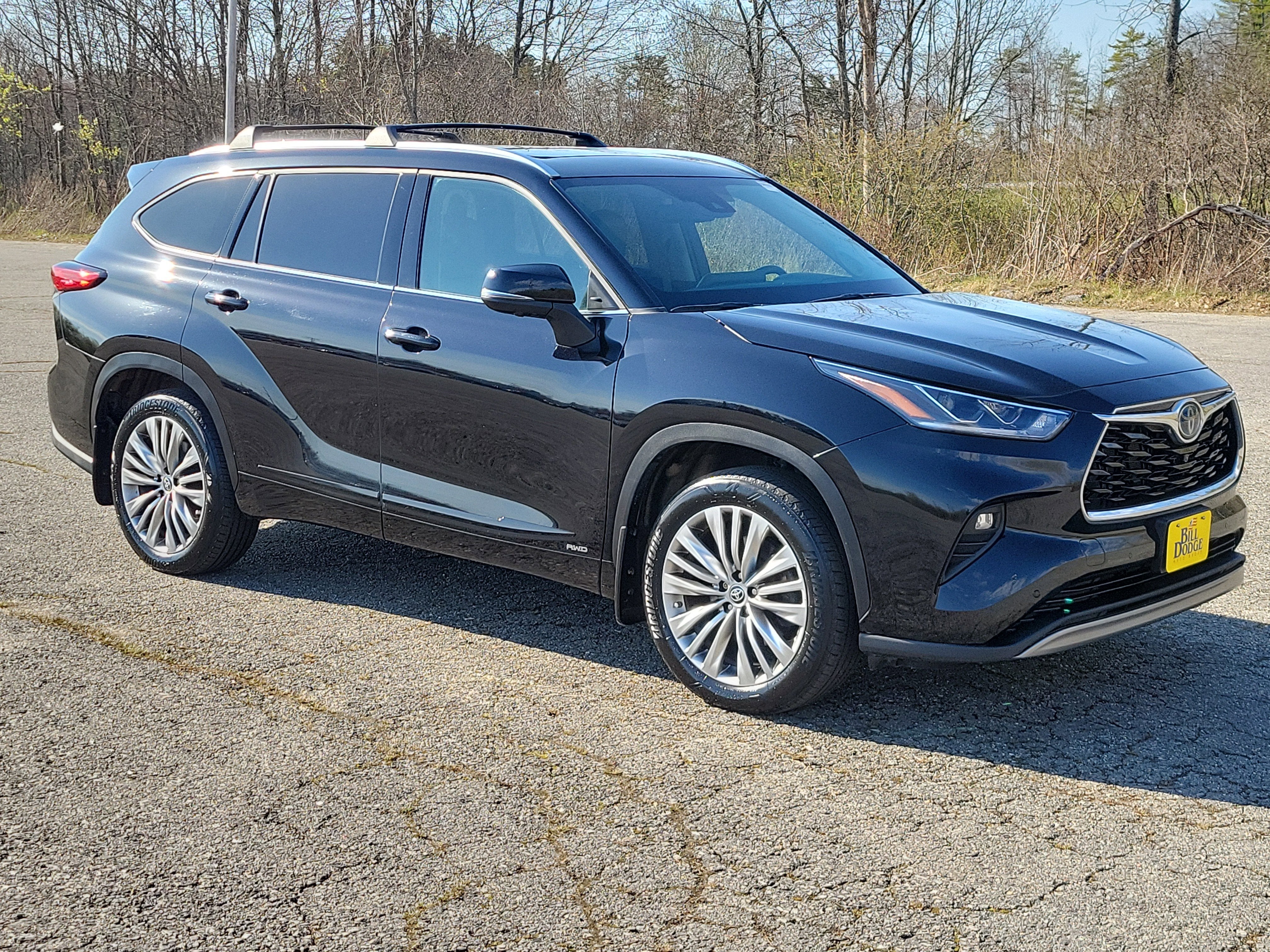 2023 Toyota Highlander Hybrid Platinum