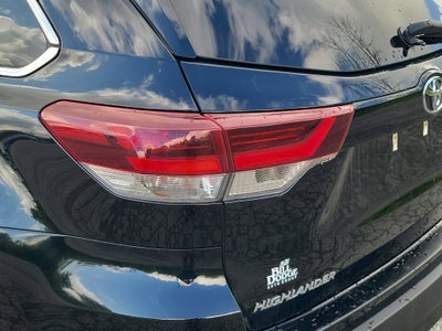 2019 Toyota Highlander SE