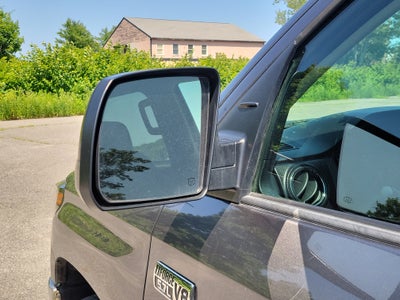 2019 Toyota Tundra SR5 5.7L V8