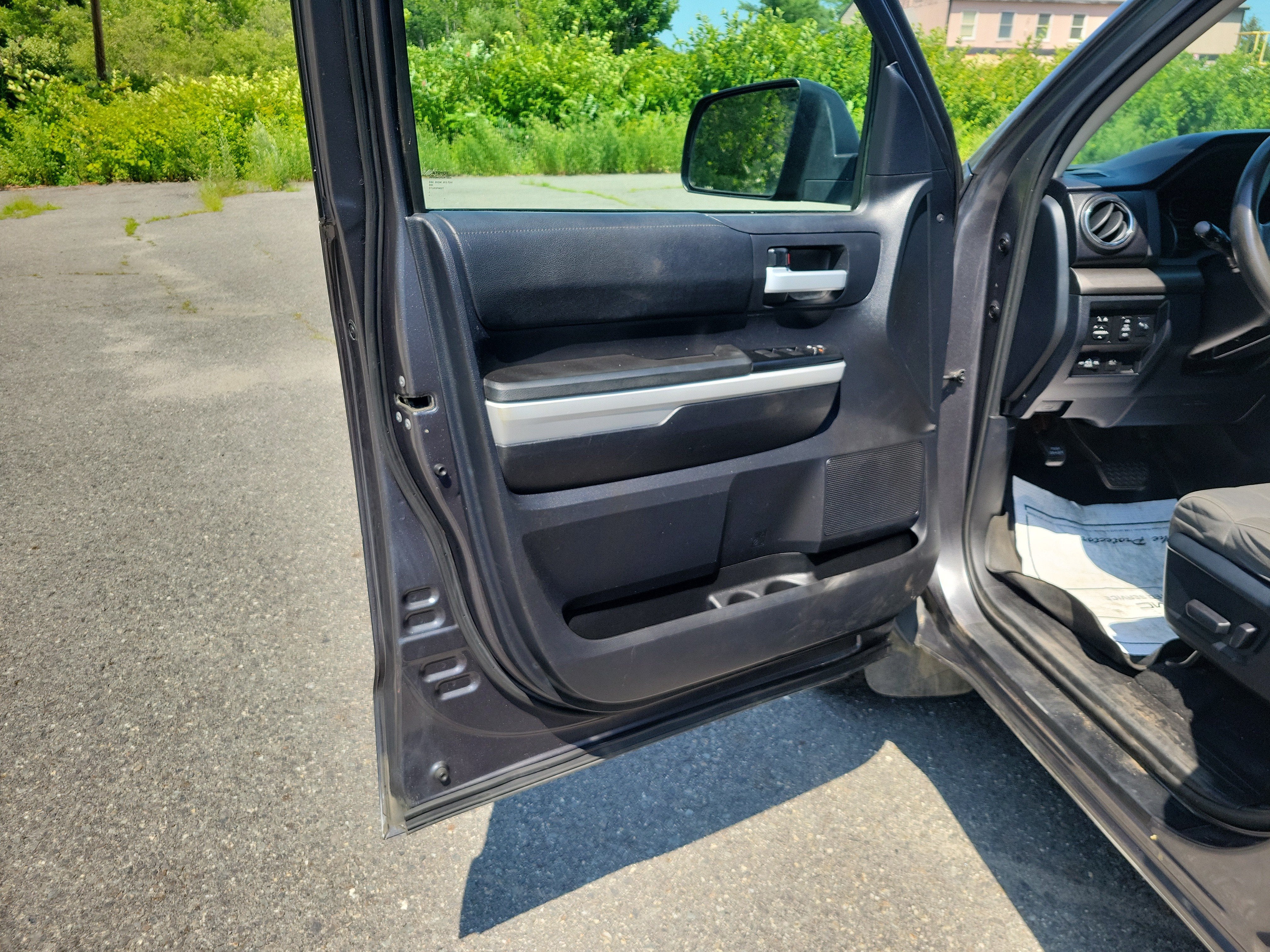 2019 Toyota Tundra SR5 5.7L V8