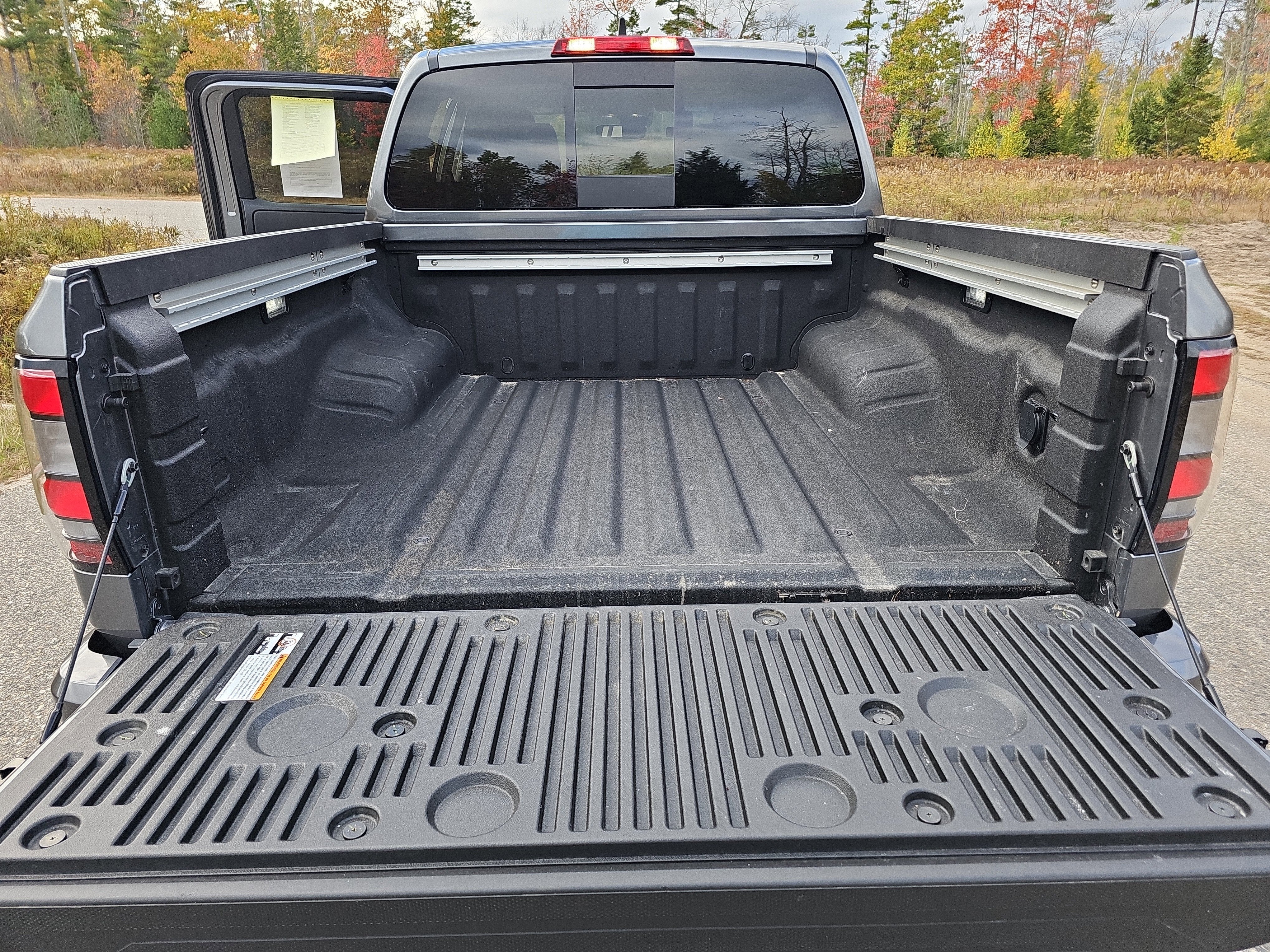 2025 Nissan Frontier Crew Cab SL