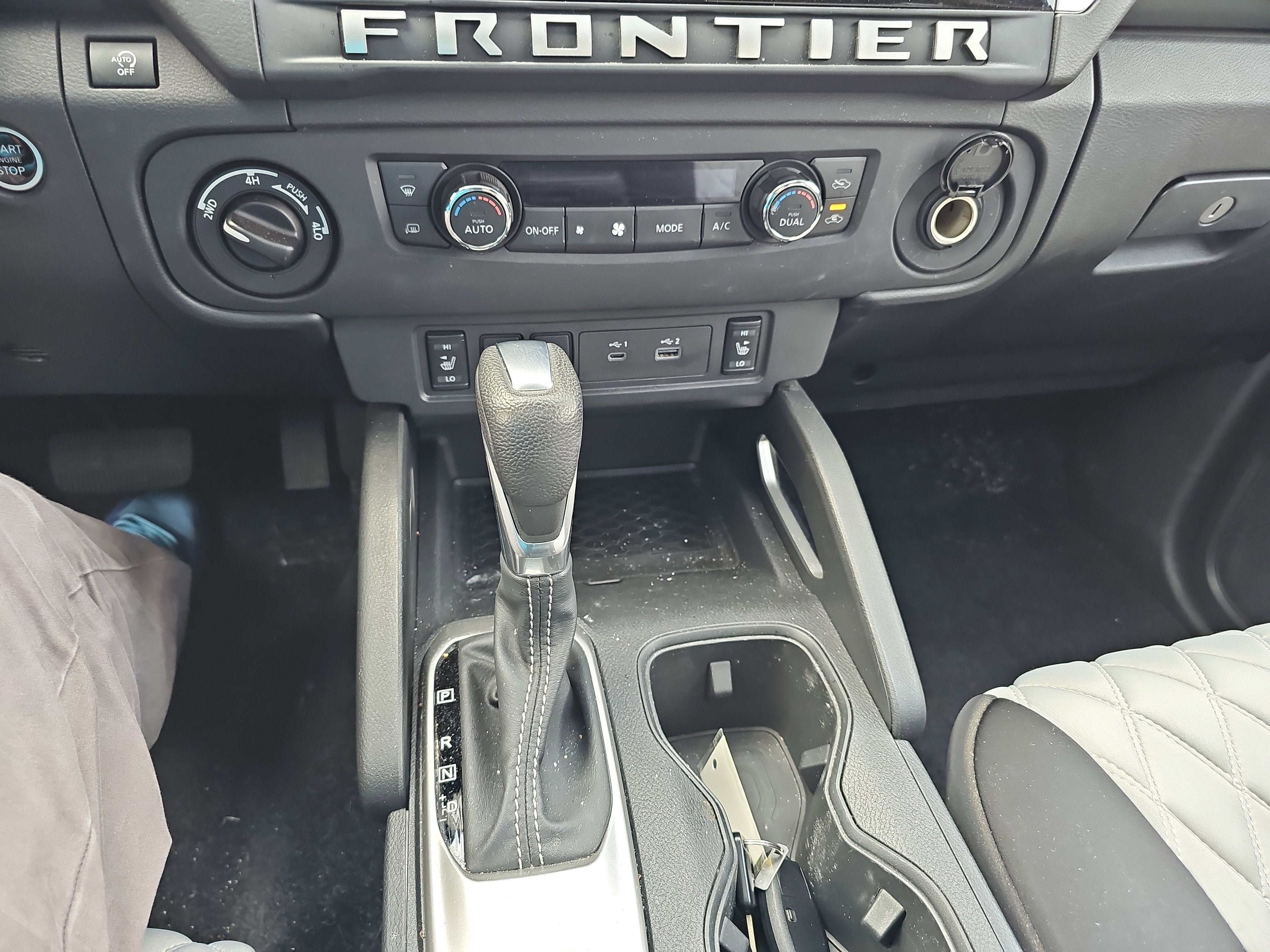 2025 Nissan Frontier Crew Cab SL