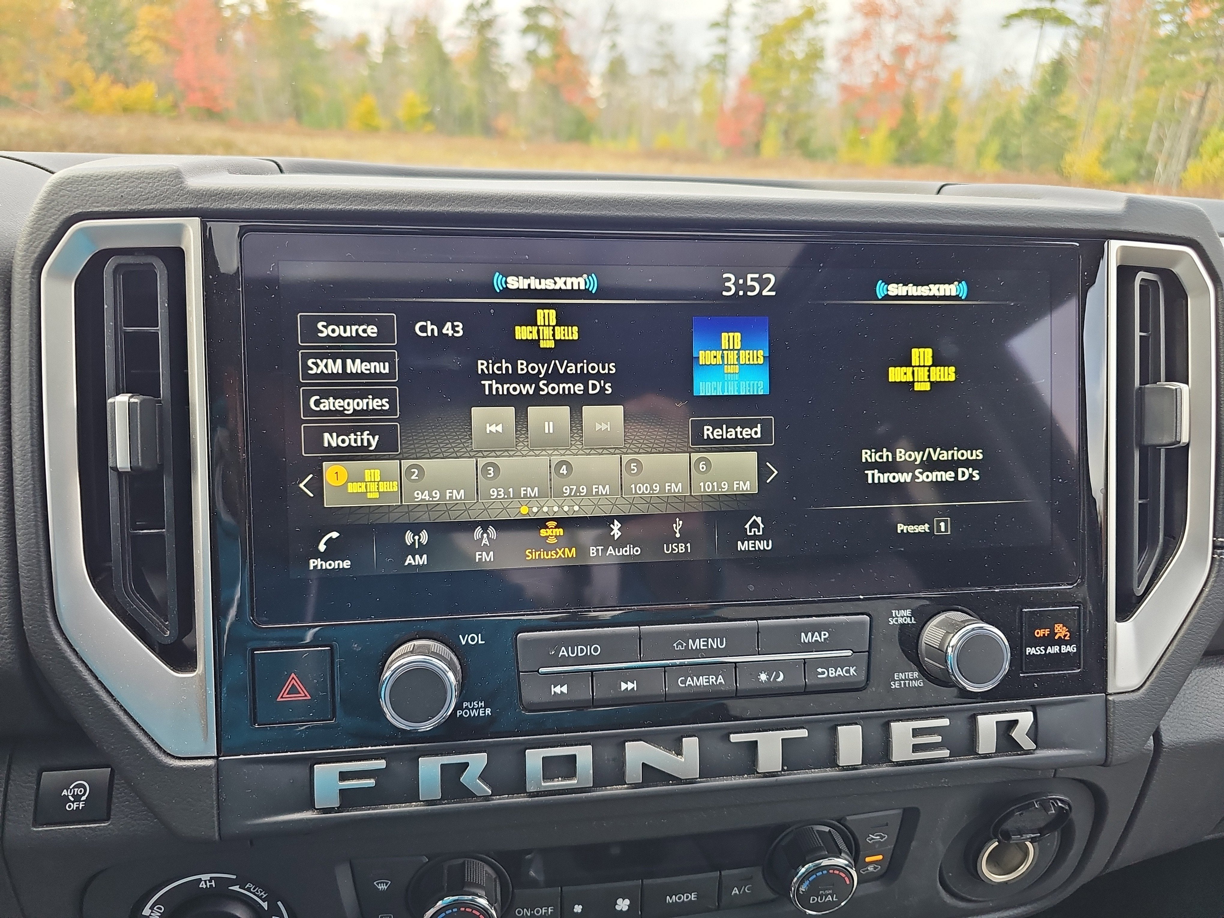 2025 Nissan Frontier Crew Cab SL