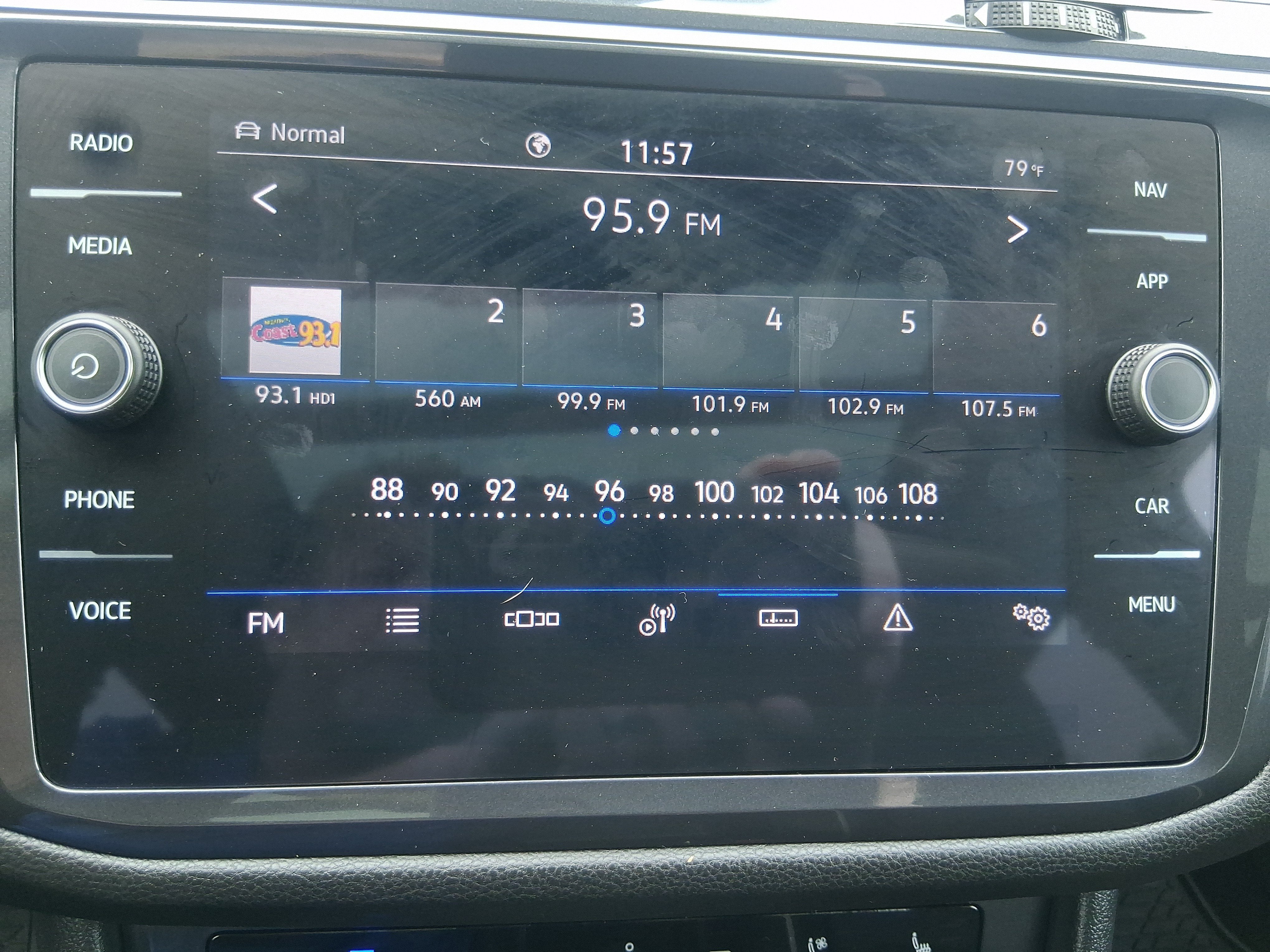 2024 Volkswagen Tiguan SEL R-Line