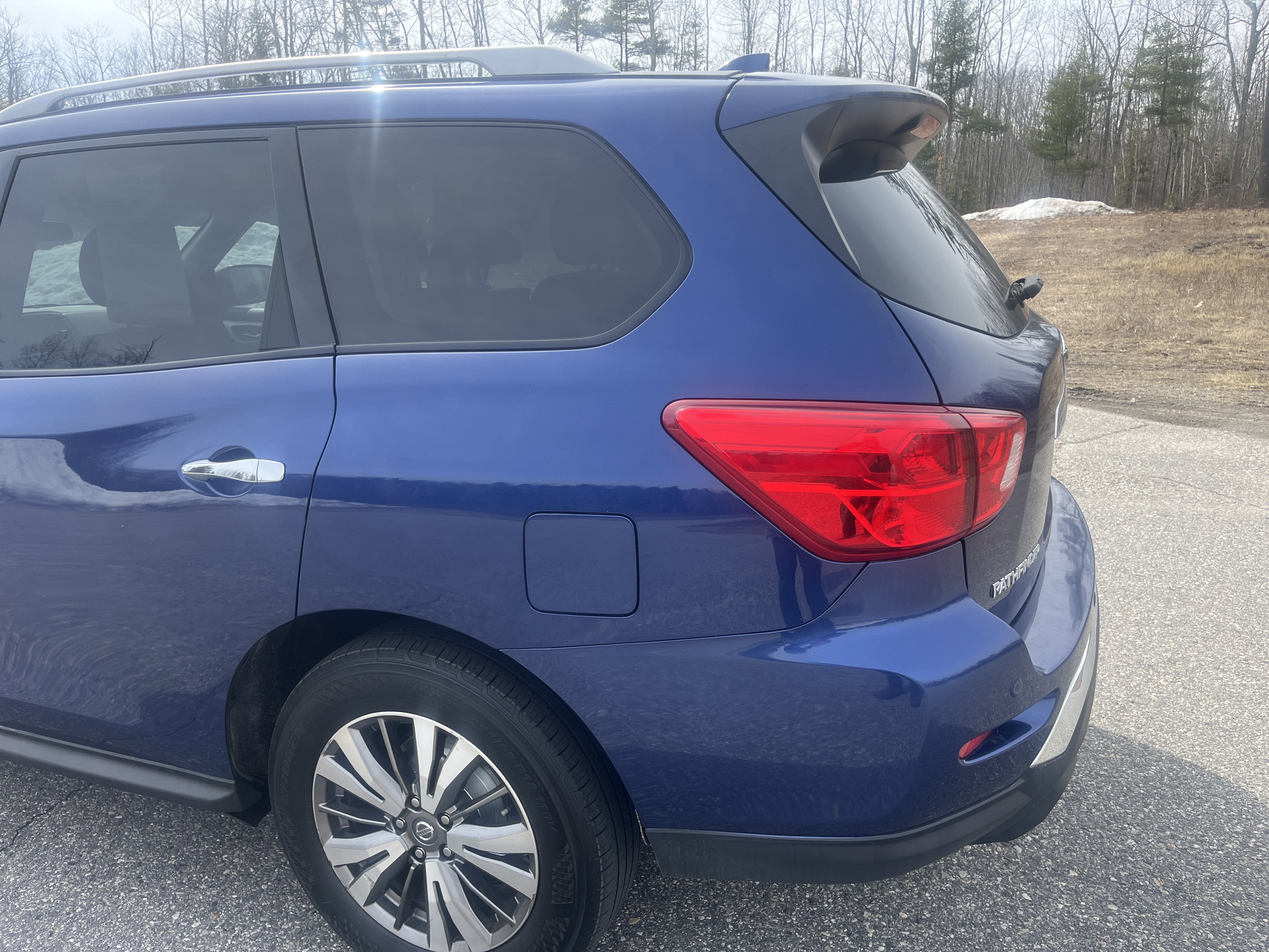 2019 Nissan Pathfinder S