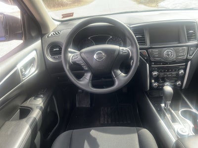 2019 Nissan Pathfinder S