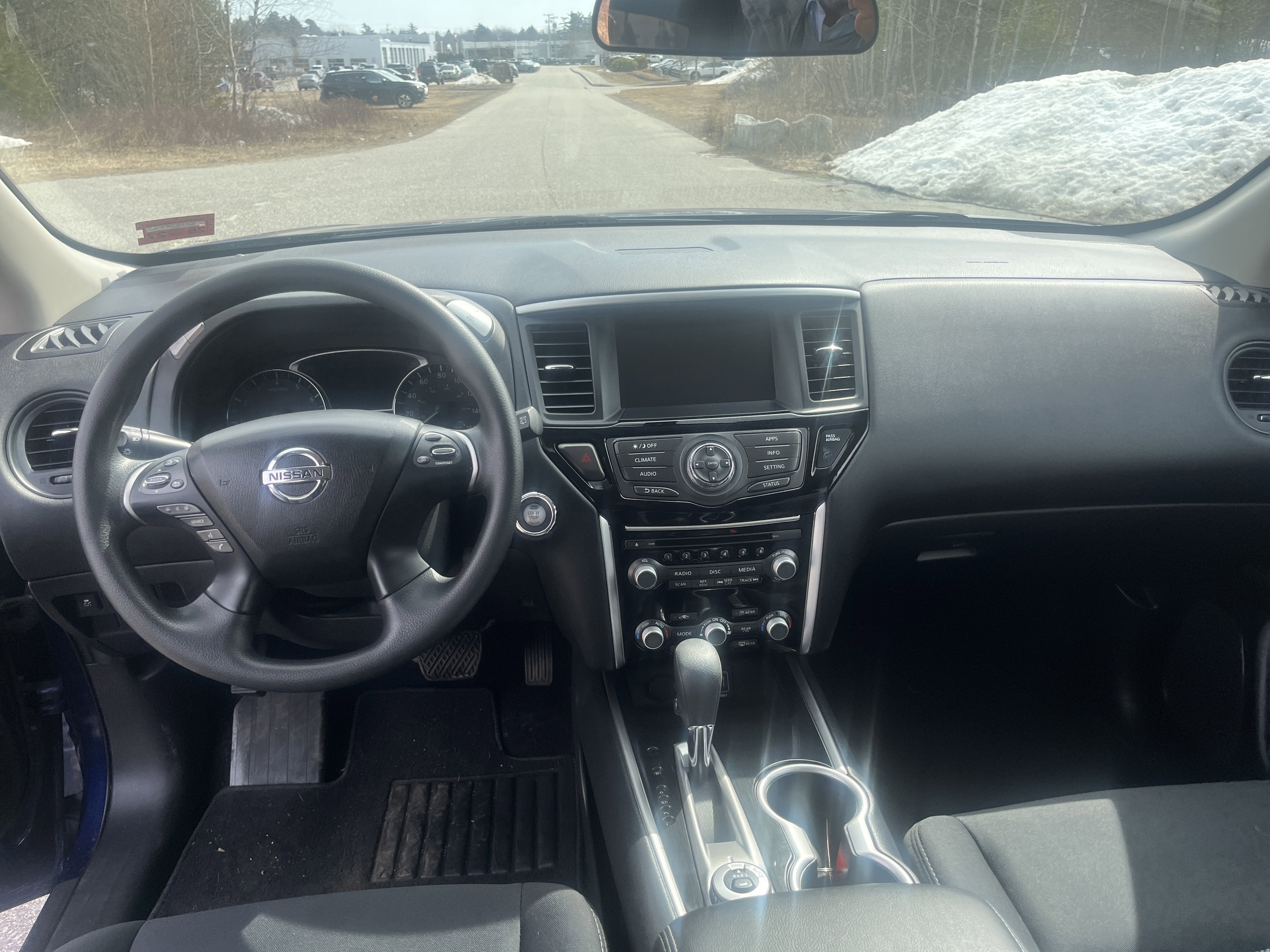 2019 Nissan Pathfinder S