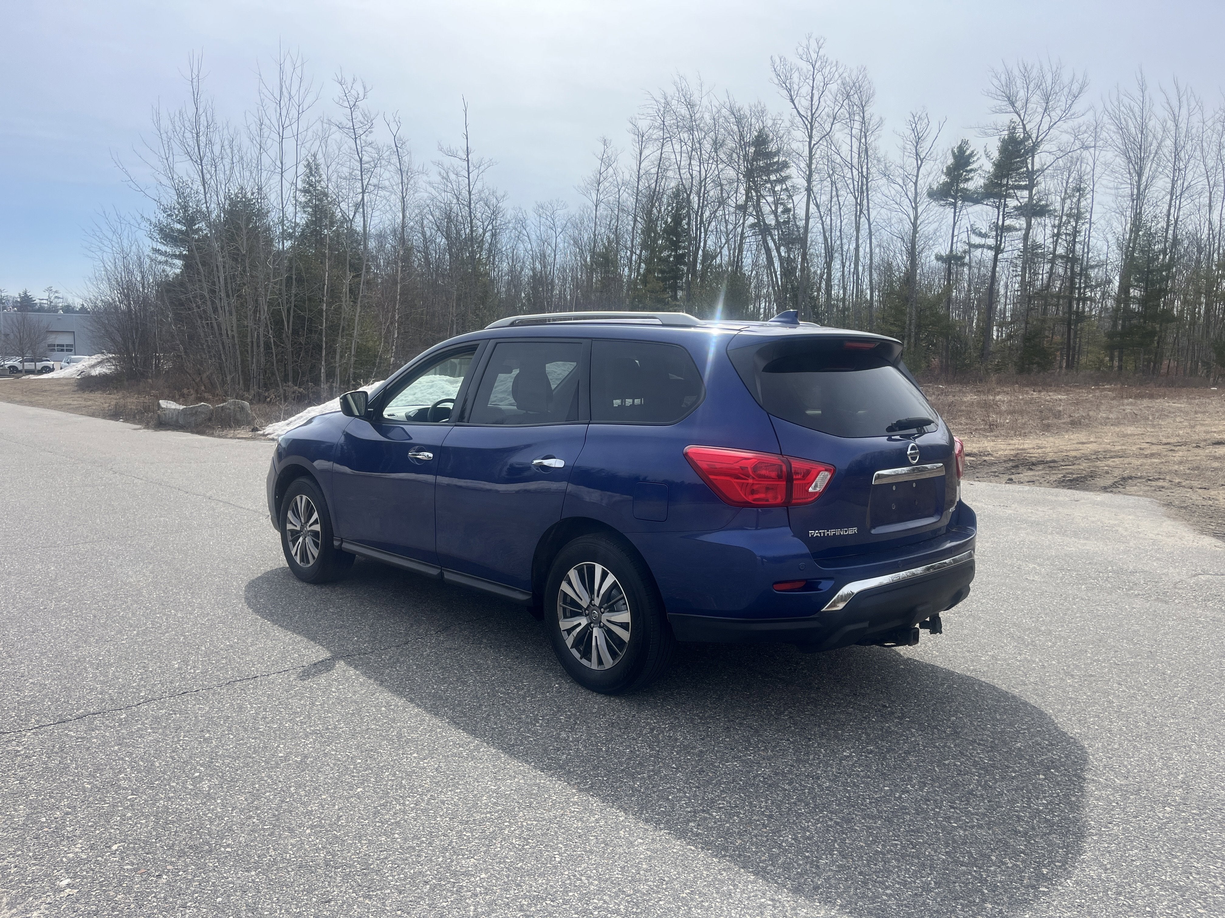 2019 Nissan Pathfinder S