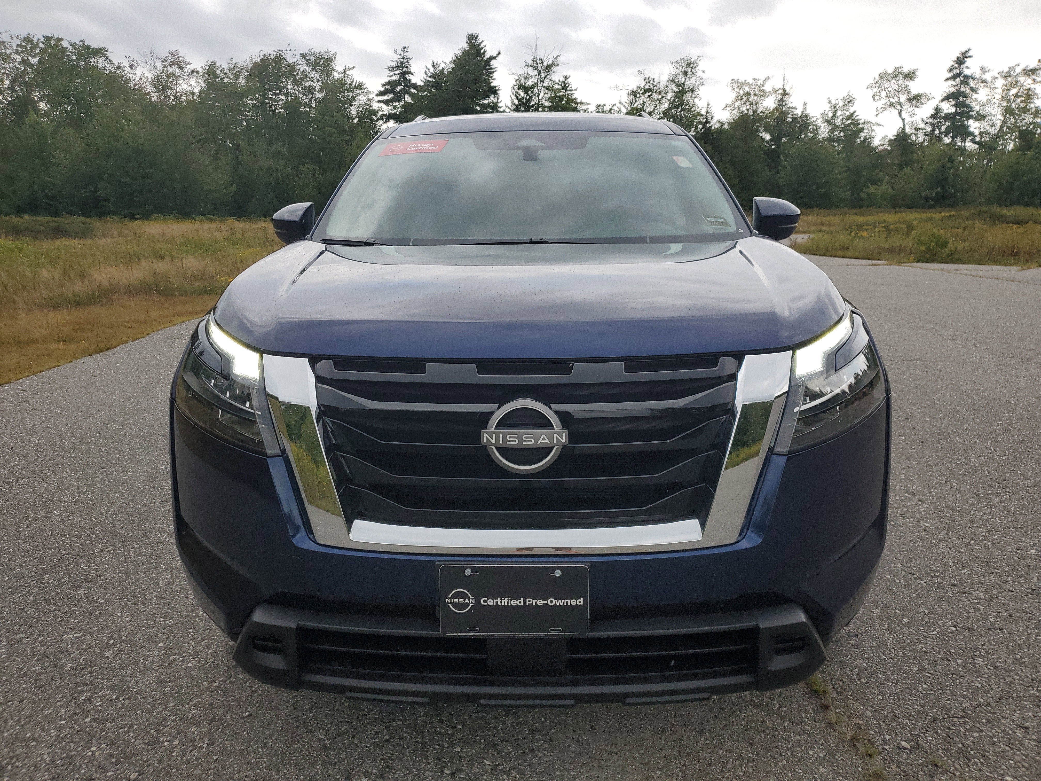 2024 Nissan Pathfinder SV