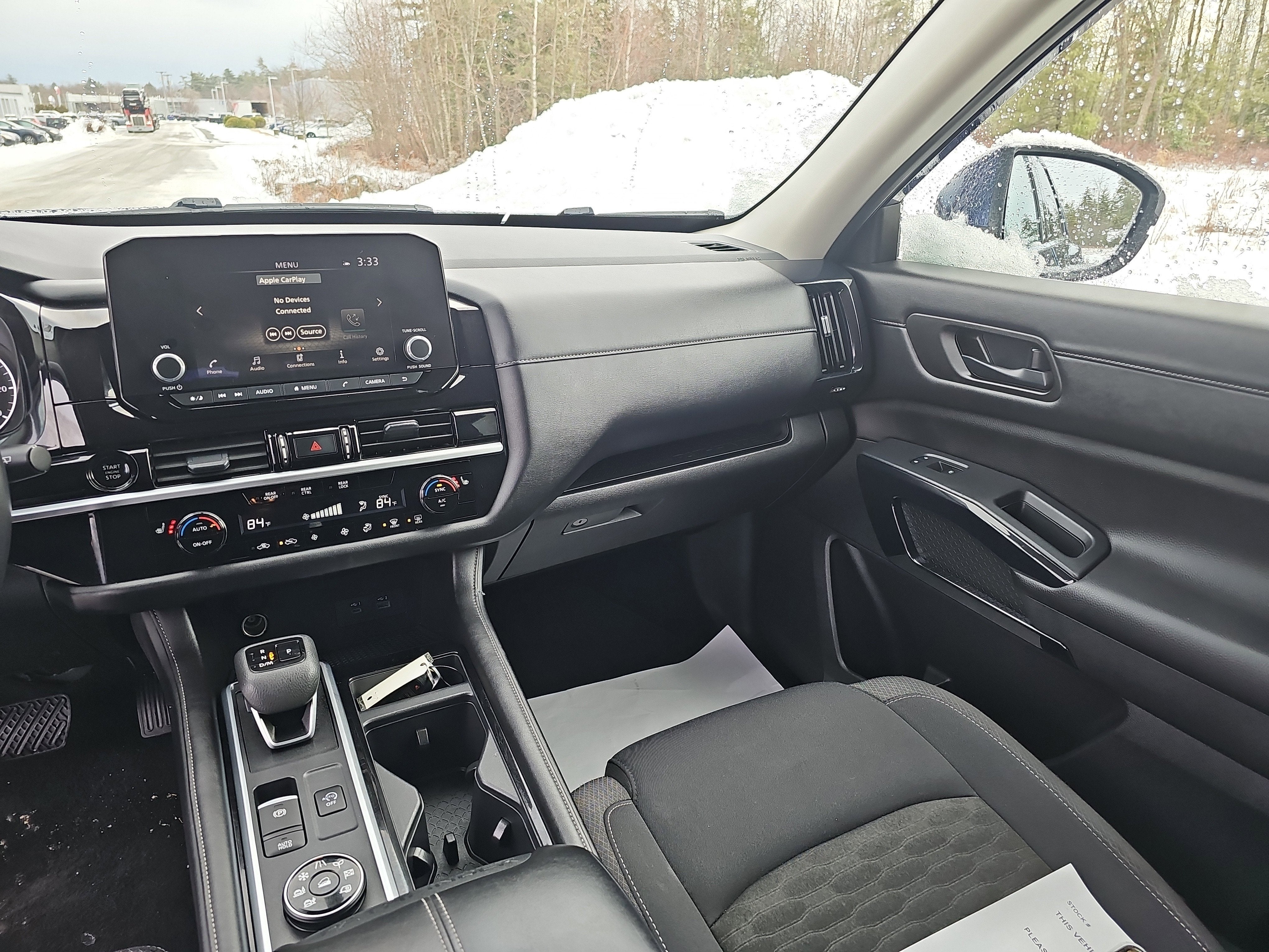 2025 Nissan Pathfinder SV