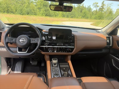 2024 Nissan Pathfinder Platinum